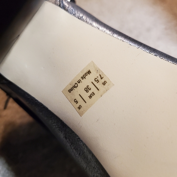 chunky open toe heels - Picture 8 of 9